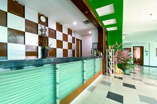 Urbanview Hotel Cosmo Jambi - - 9