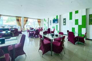 Urbanview Hotel Cosmo Jambi - - 6