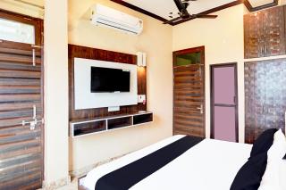 Hotel O Holiday Hotel & Restaurant - 4