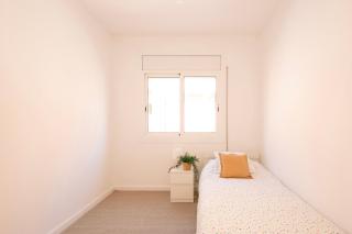 Lovely apartment with 3 bedroom - Cornellà de Llobregat - 2