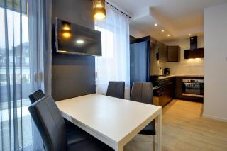 Gustowne Apartamenty Sun Seasons 24 z Parkingiem w Szklarskiej Porębie by Noclegi Renters - 3