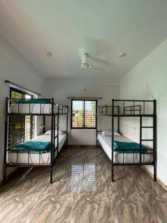 12 Monks - Backpacker Resort - Arambol - 6