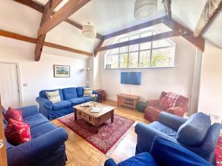 4 Bed in Abergavenny 90003 - Gilwern - 2