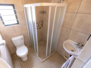 Widdy's Beach Club - Widenham - 1