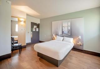 B&B HOTEL Hyères - 8