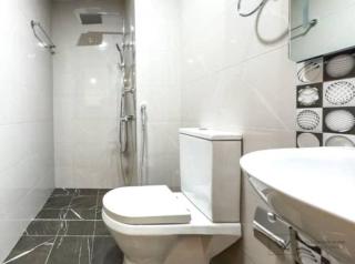 Huge luxurious 1 bedroom - 3