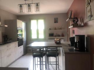 VILLA AVEC PISCINE - Roussillon - 8