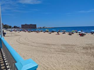 Top Floor Apartment with Terrace Near the Beach - 3
