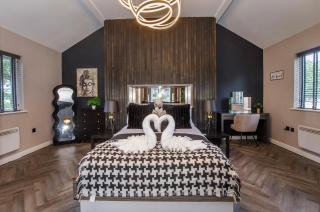Oakwood Lodges with Hot tubs - Skipwith - 0