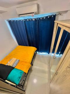Shore 607 A bayview moa - 1