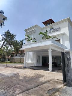 Grand Leisure Care & Wellness Resort - Negombo - 0