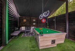 Oakwood Lodges with Hot tubs - Skipwith - 9