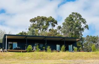 The Light House Cottage - - 0