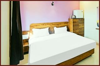 NEAR SEA BEACH HOTEL BLUE SAGAR - Lift & Parking Facilities - Room Service & Restaurant - Garden - free wifi - Comfortable and Spacious Rooms Available A Best Hotel In PURI - Puri - 1