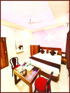 NEAR SEA BEACH HOTEL BLUE SAGAR - Lift & Parking Facilities - Room Service & Restaurant - Garden - free wifi - Comfortable and Spacious Rooms Available A Best Hotel In PURI - Puri - 9