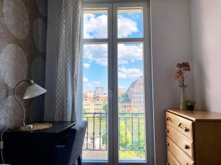 LTS RENT Comfortable RIVER VIEW & ART, Five Rooms - Danzica - 9