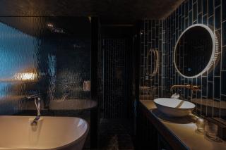 Neobridge Hotel - 1