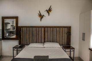 Sunbird Self-Catering Unit 8 - 3