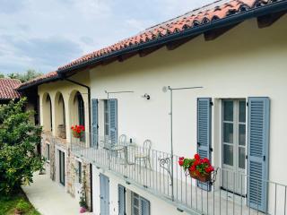 Cascina Piandamiane, soggiorno sostenibile e charme d'epoca nella natura delle Langhe - Rodello - 9