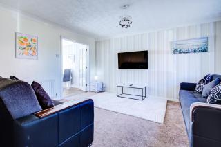 Colchester Comfort: 3BD Home Ideal for Work & Rest - Mile End - 4
