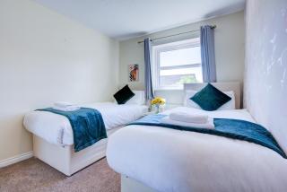 Colchester Comfort: 3BD Home Ideal for Work & Rest - Mile End - 3