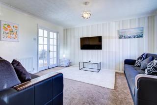 Colchester Comfort: 3BD Home Ideal for Work & Rest - Mile End - 1
