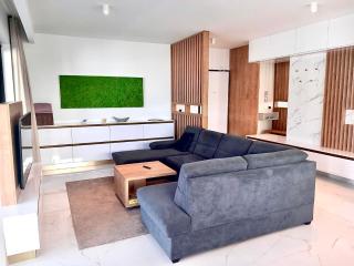 Luxury beachfront apartment with private pool, Vinjerac - 6