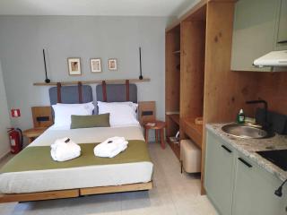 Azzure Luxury Suites - Potos - 3