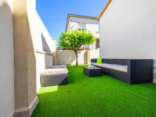 Casa familiar con Wi-Fi y aire acondicionado, cerca de la playa - ES-325-8 - 9