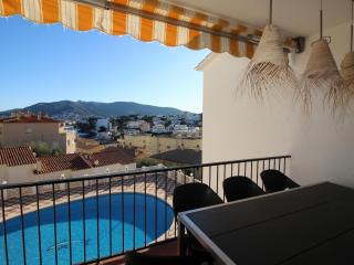 CABIONI 4 - Amplia casa adosada con piscina comunitaria abierta de junio a septiembre, situada a pocos metros de la playa de Grifeu - ES-228-196 - Llança - 0