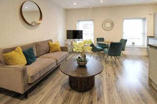 The Warren @ Short Stays - Basingstoke - 9