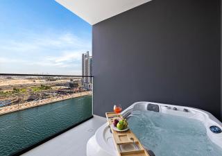 Livin' Holidays - Studio - Canal view with jacuzzi - 0