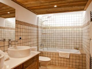 Maison de village chaleureuse au centre de Courchevel, près des pistes, 8 pers, 4 ch, luxe et confort - FR-1-568-18 - Courchevel - 3