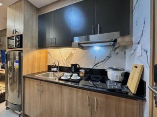 Brand-New Modern Suites with City View in Makati CBD - Manila - 3