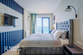 NEXT WHITE RightApart - 6