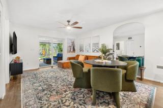 Stylish Gulfport House with Pool! Steps to Downtown Restaurants, Shops & Gulfport Beaches! - Sint-Petersburg - 5