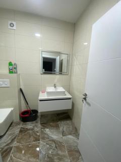 Banese 113m2 3dhoma gjumi,sallon,2 banjo,ballkon - Gjilan - 6