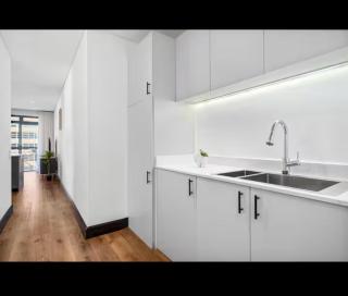Bachelor Lux - 5