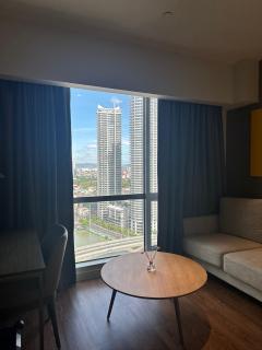 Novotel Suites at Hotel Residences Acqua Manila - Manila - 8