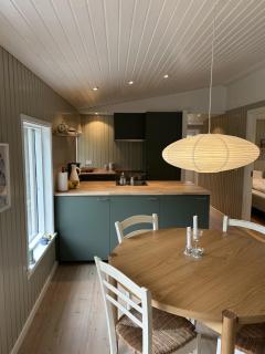 Nyistandsat sommerhus tæt på strand og indkøb - Sønderby - 9