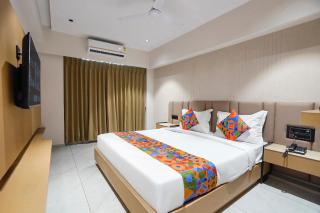 FabHotel Shiv Kartik - Surat - 7
