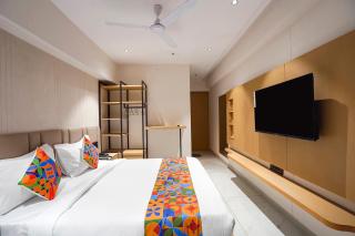 FabHotel Shiv Kartik - Surat - 4