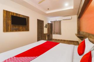 Hotel O R Square Grand - Haiderabad - 1