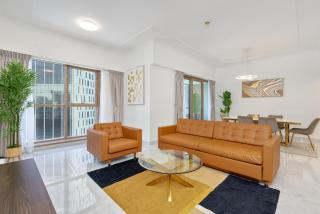 Lux BnB I Executive Tower I Ocean View - Dubai - 0