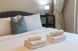 Lux BnB I Souk Al Bahar I Burj Khalifa Views - Dubai - 1
