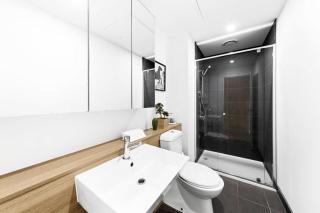 Cozy & Central 2BR Home Steps from Southern Cross - Melbourne - 4