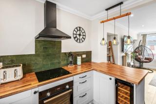 Newly Renovated 2BR Flat - Quiet Residential Area - Oban - 6