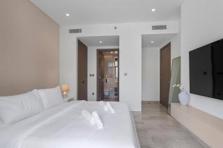 Lavish 1-Bedroom with Burj Khalifa view in Peninsula - 1