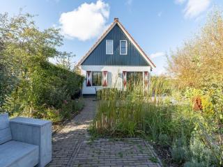 Stylish villa with garden by Belvilla - Callantsoog - 4