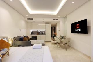 Modern Studio Near Dubai Mall Walk to Dubai Canal - 2